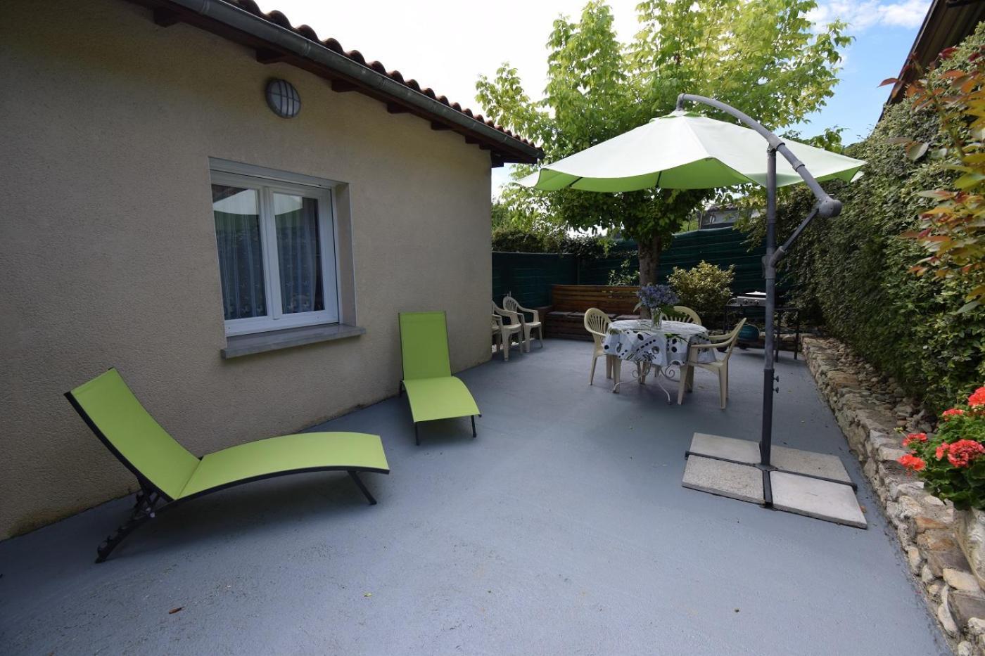 Gite Moncherie Colayrac-Saint-Cirq ภายนอก รูปภาพ
